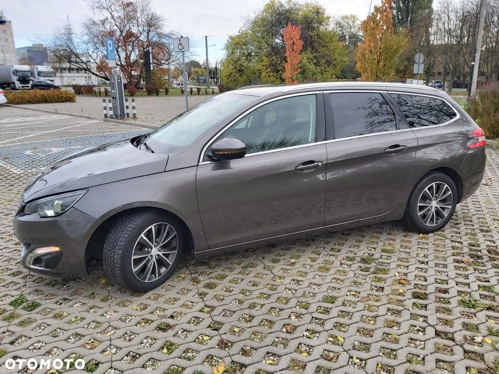 Peugeot 308 1.6 e-HDi Allure S&S - 21