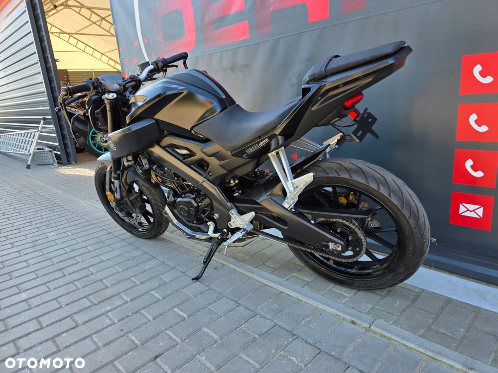 Yamaha MT - 28