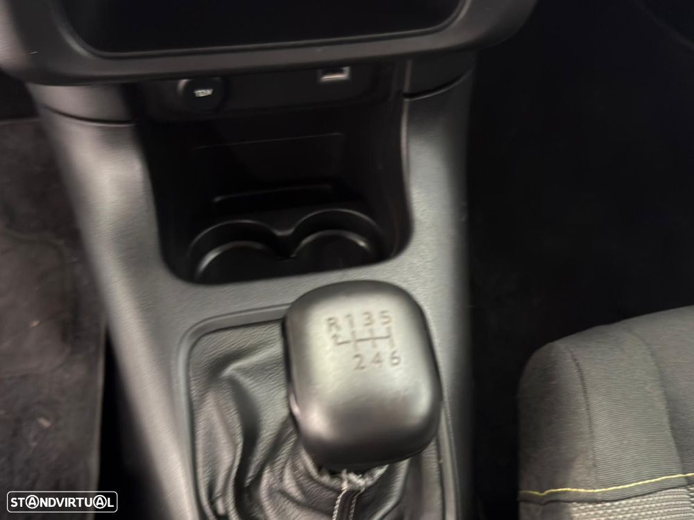 Citroën C3 1.2 PureTech C-Series - 10