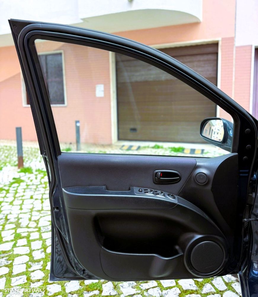 Hyundai Matrix 1.5 CRDi GLS Plus - 8