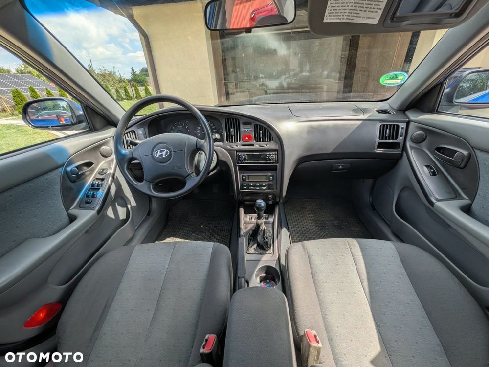 Hyundai Elantra 1.6 Comfort - 20