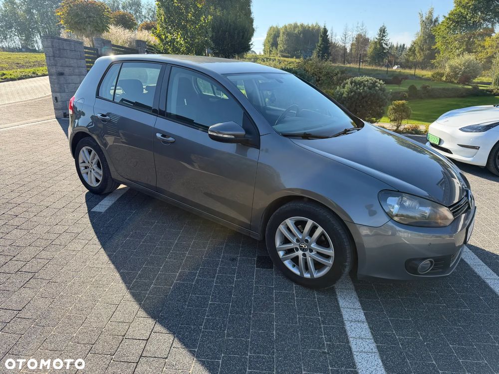 Volkswagen Golf - 2