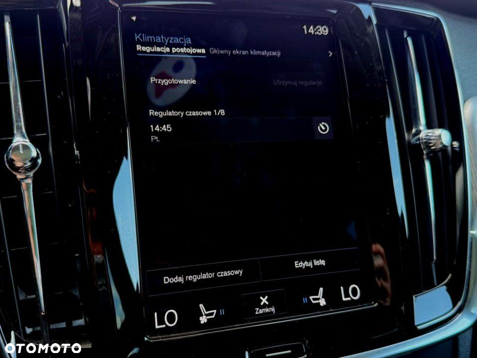 Volvo V90 Cross Country - 27