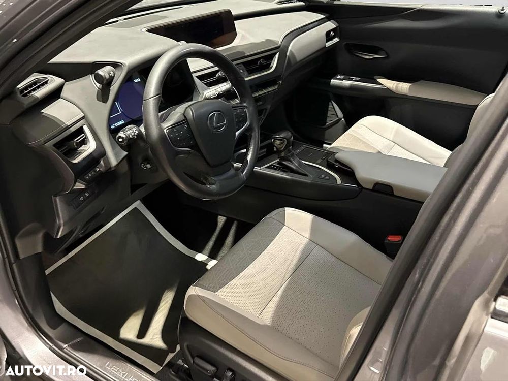 Lexus UX 250h Luxury Line - 7