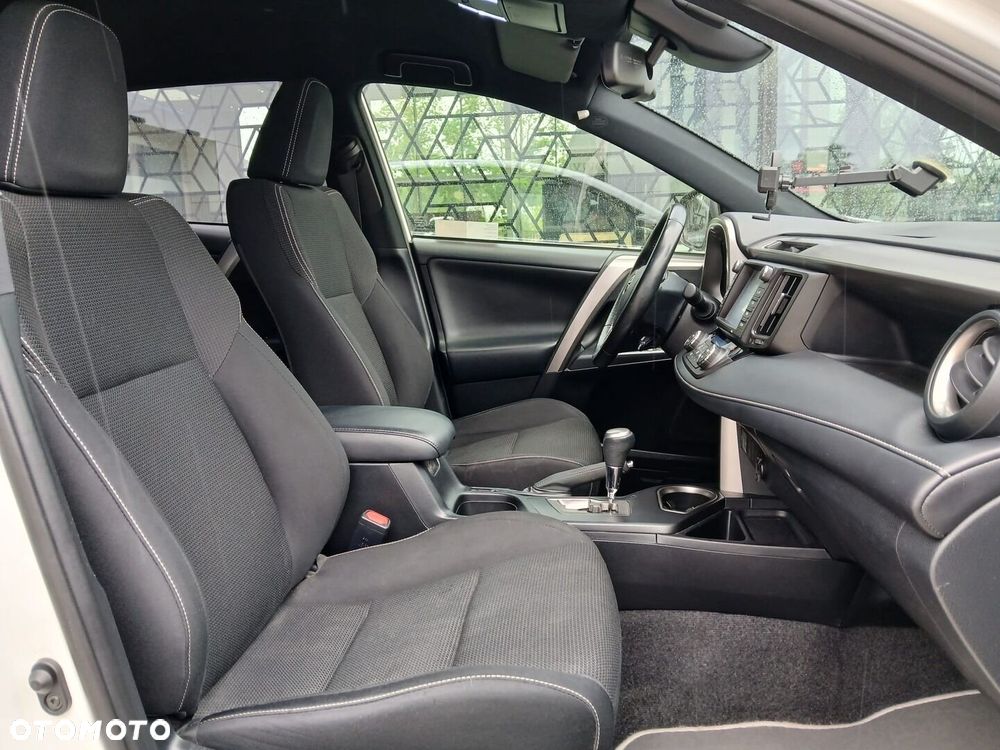 Toyota RAV4 Hybrid Premium 4x2 - 25