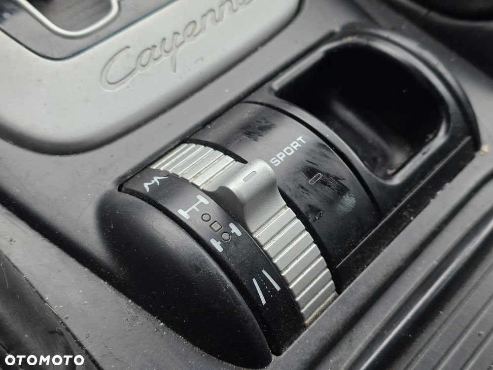 Porsche Cayenne Tiptronic S - 8