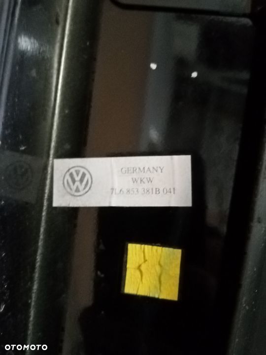 Szyba lewy tył karoseryjna VW Touareg AS3 04r - 4