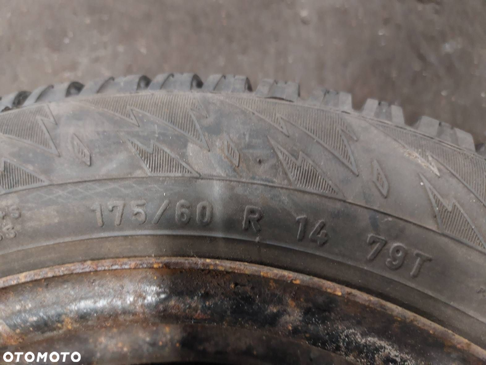 KOŁO FELGA OPONA ZAPAS 4X100 x14 FI54,1 175/60R14 2001R PIRELLI MAZDA - 5