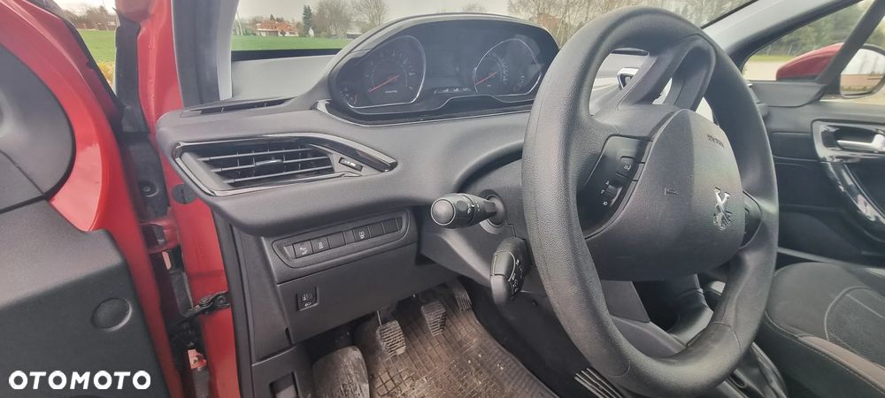 Peugeot 208 82 PureTech Style - 10