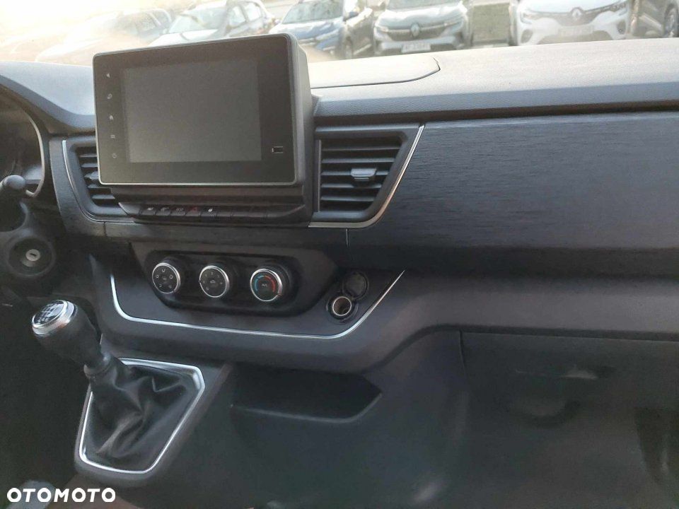 Renault Trafic - 10