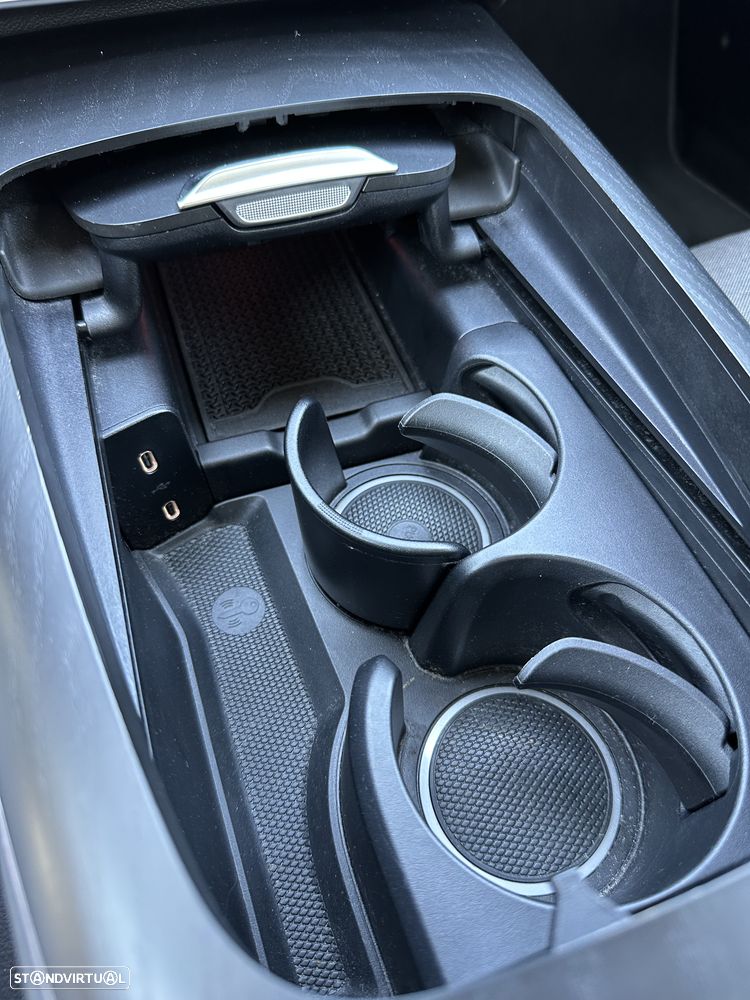 Mercedes-Benz E 300 e - 53