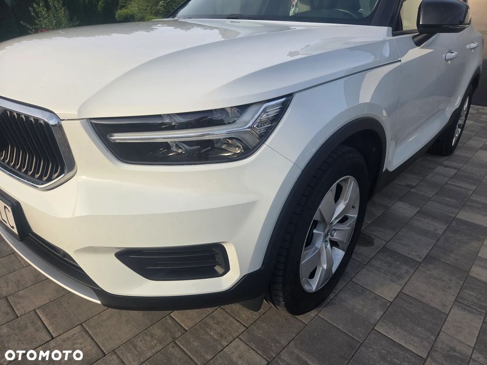 Volvo XC 40 T3 Momentum - 4