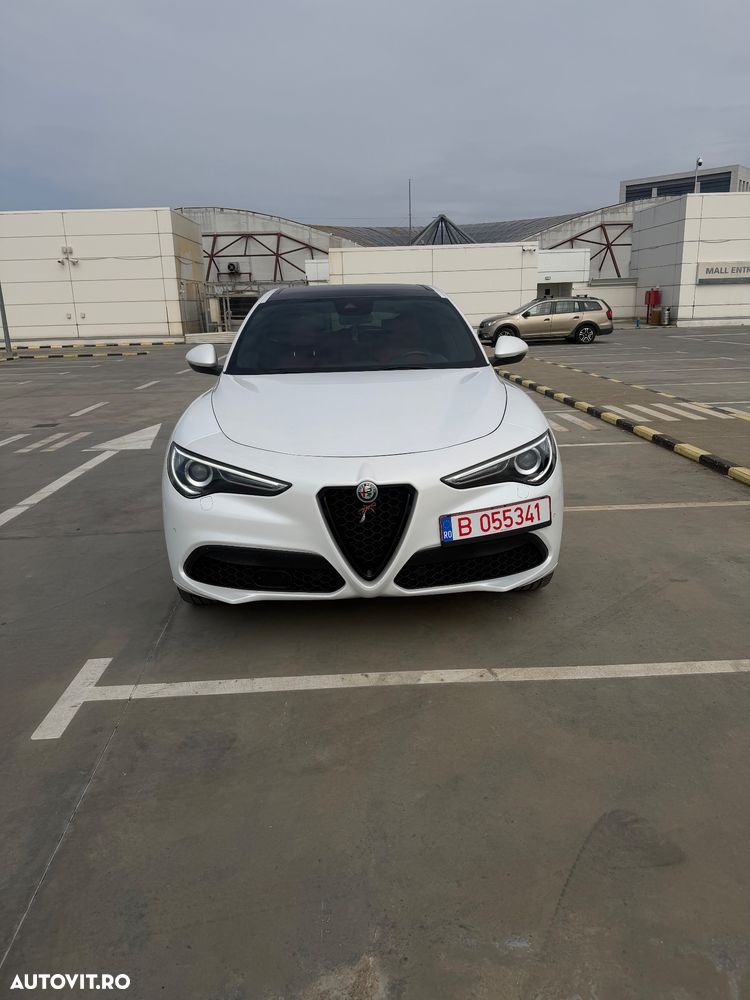 Alfa Romeo Stelvio 2.0 Turbo AWD AT8 Veloce - 2