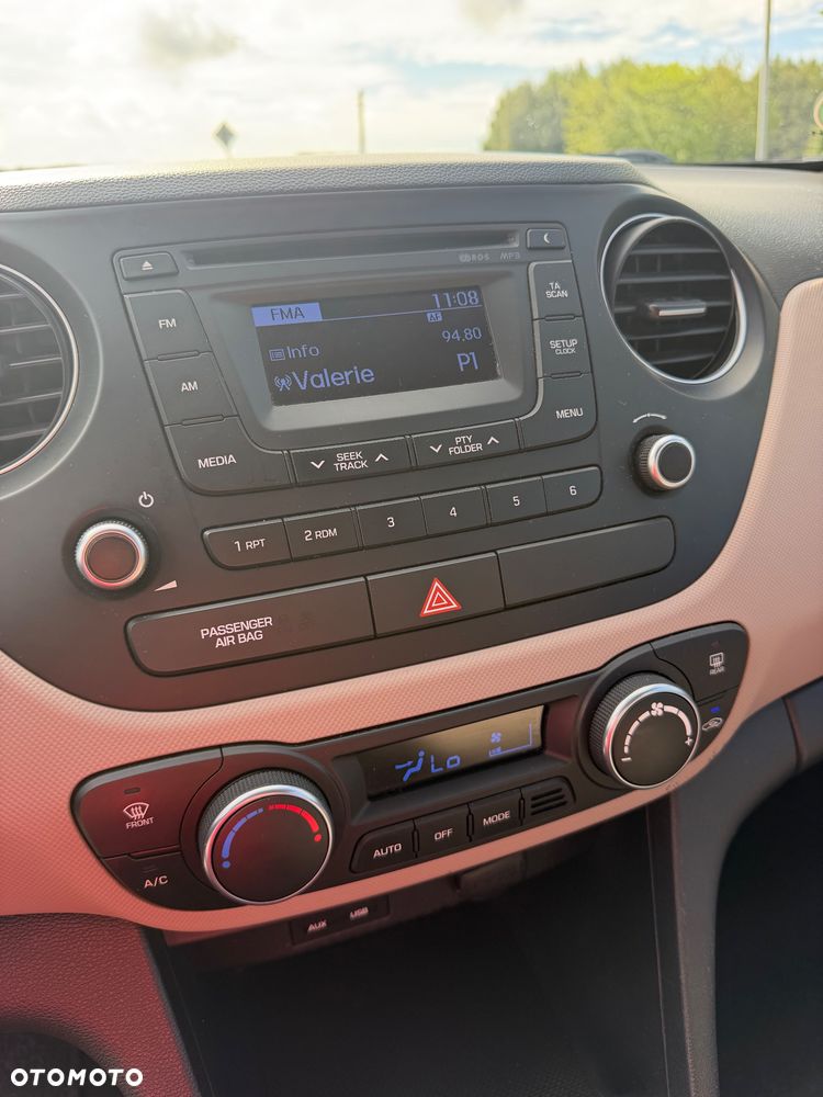 Hyundai i10 1.0 - 11