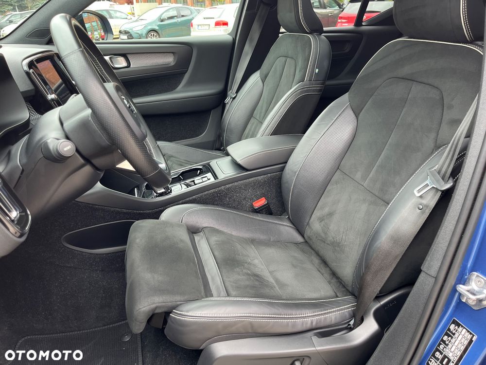Volvo XC 40 T4 AWD R-Design - 26