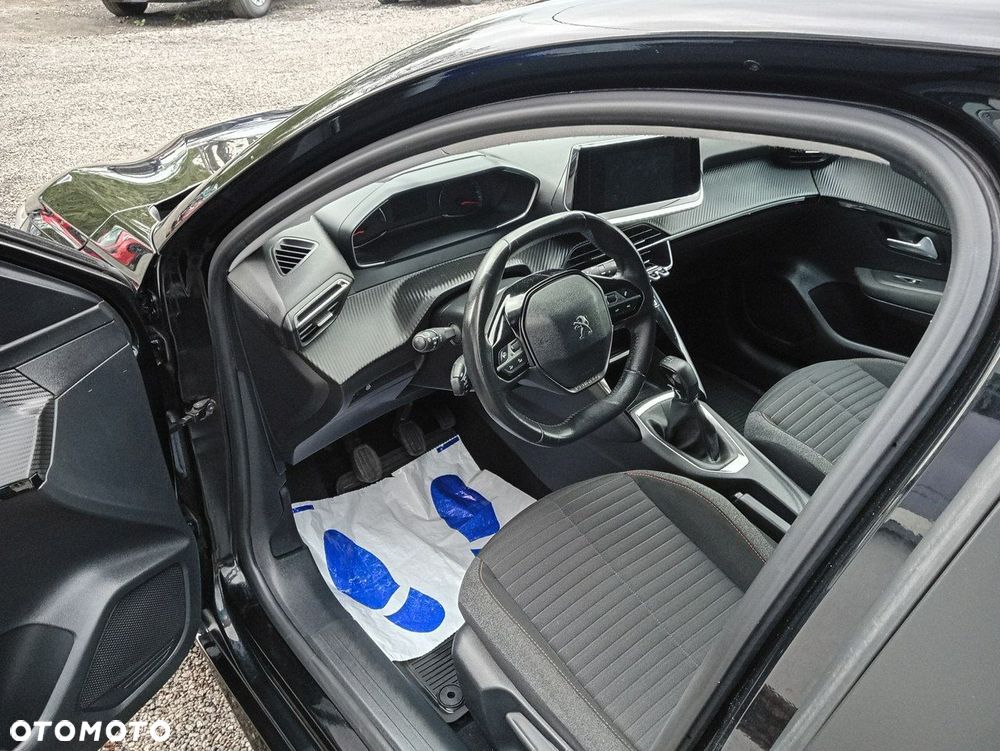 Peugeot 208 - 7
