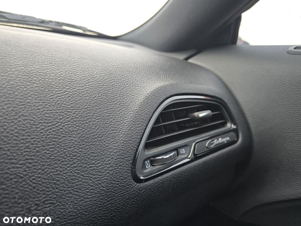 Dodge Challenger - 17