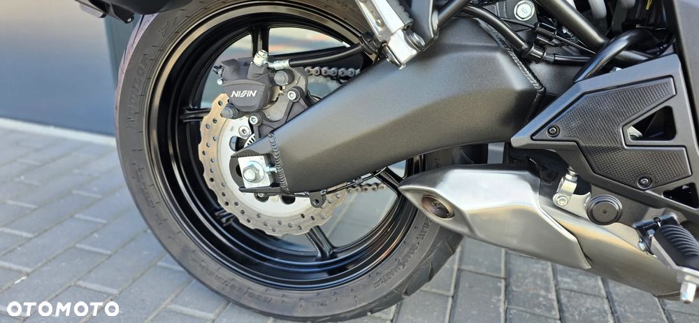 Kawasaki Versys 650 - 18