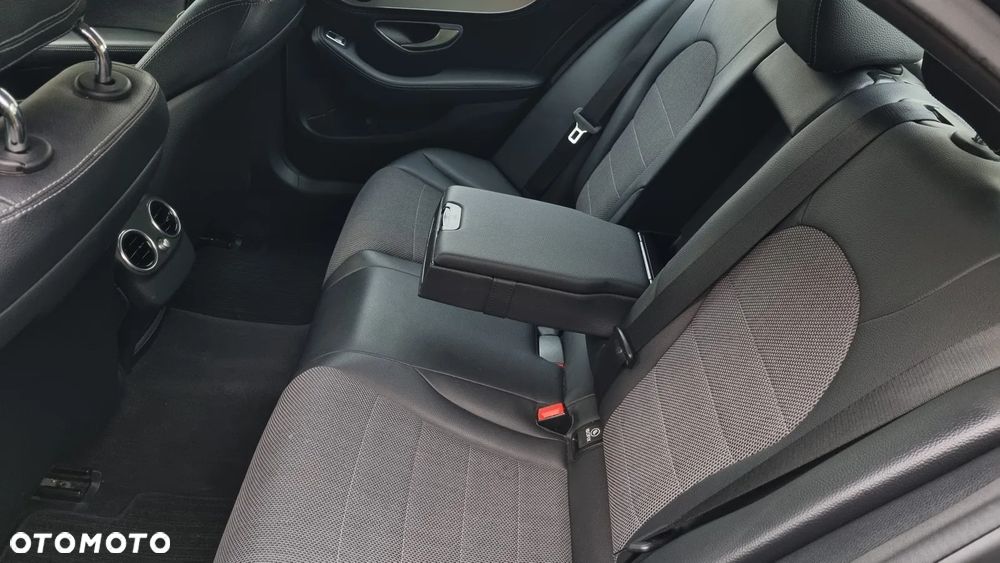 Mercedes-Benz Klasa C 180 7G-TRONIC - 7