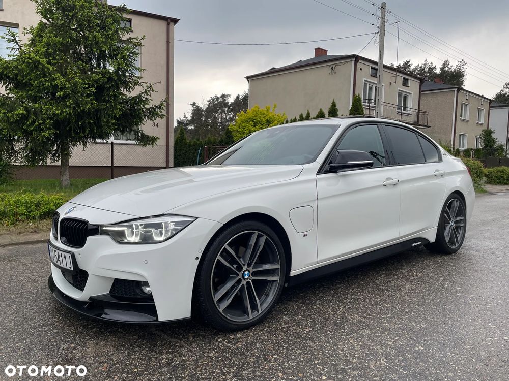 BMW Seria 3 330e iPerformance M Sport - 4