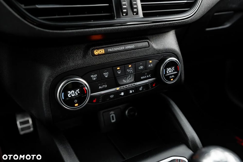 Ford Focus 1.0 EcoBoost Start-Stopp-System ST-LINE STYLE - 37