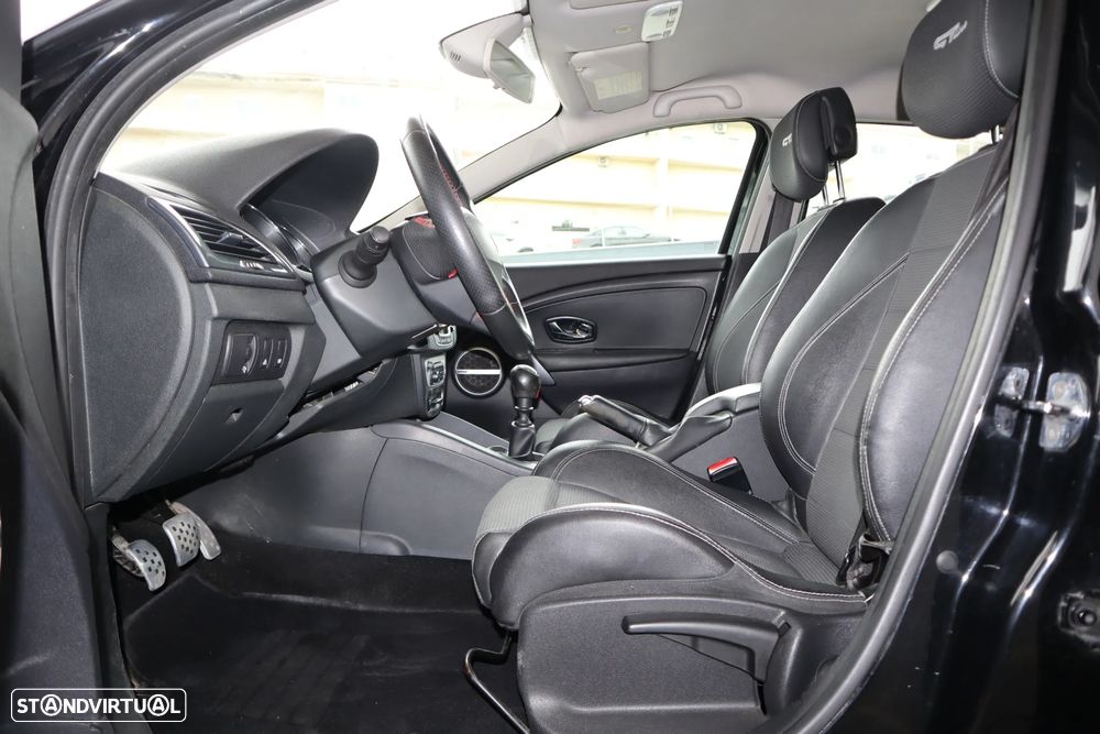 Renault Mégane Sport Tourer 1.5 dCi GT Line - 18
