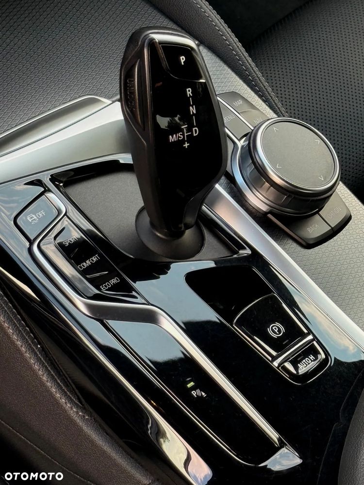 BMW Seria 5 520d xDrive MHEV M Sport sport - 31