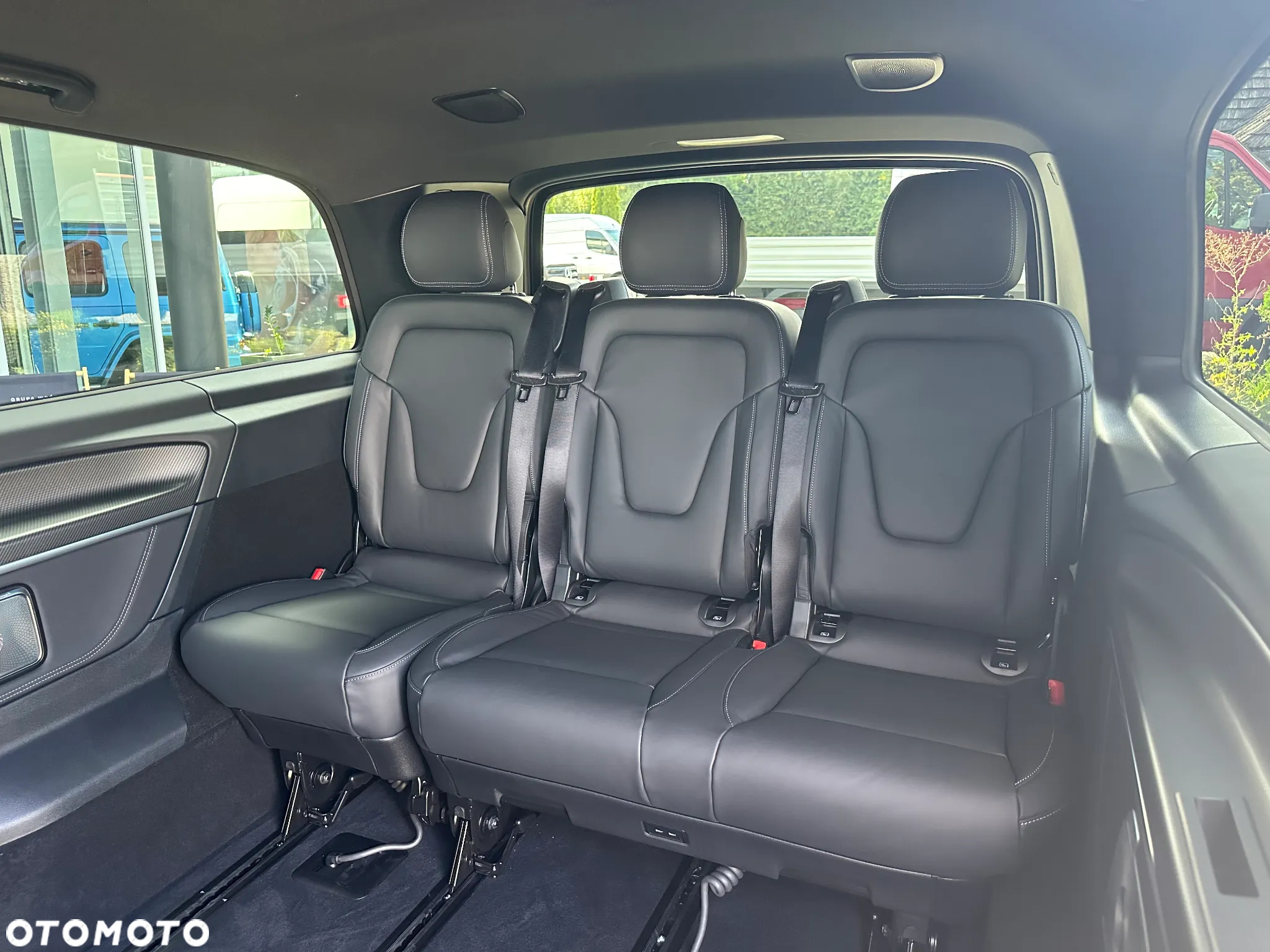 Mercedes-Benz Klasa V 300 d 4-Matic Exclusive 9G-Tronic (d³ugi) - 24