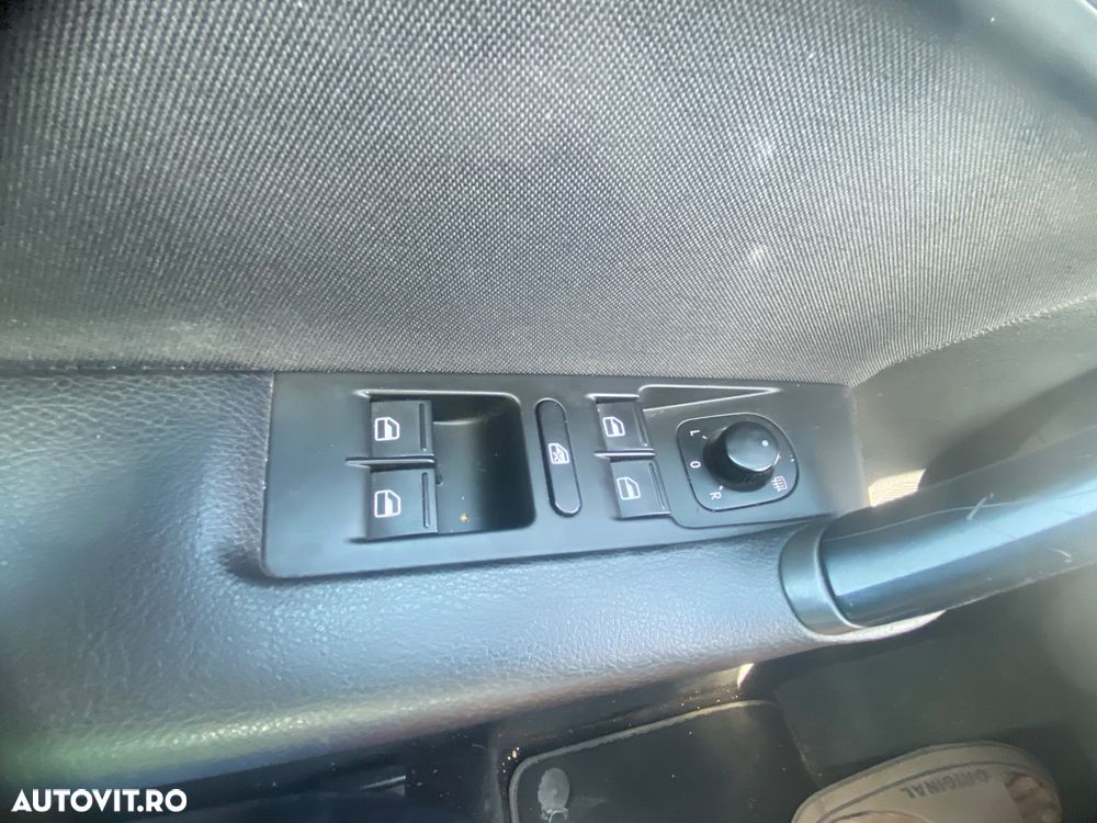 Volkswagen Passat Variant 2.0 TDI BlueMotion Technology Comfortline - 14