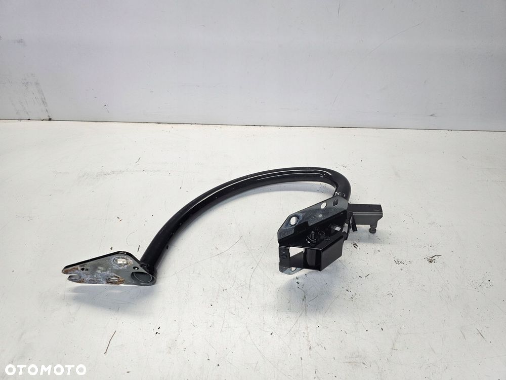 ZAWIAS KLAPY PRAWY TYŁ AUDI A5 8T COUPE 8T0827302C