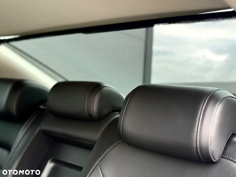 Volkswagen Passat 1.6 TDI SCR DSG - 26