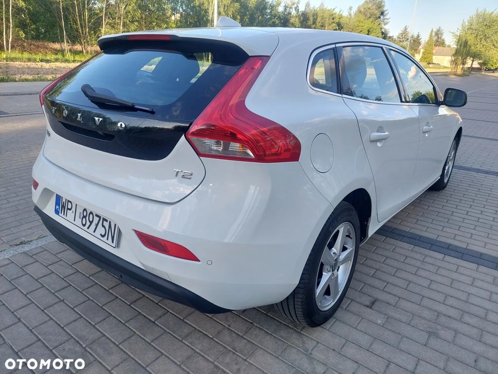 Volvo V40 T2 Momentum - 6