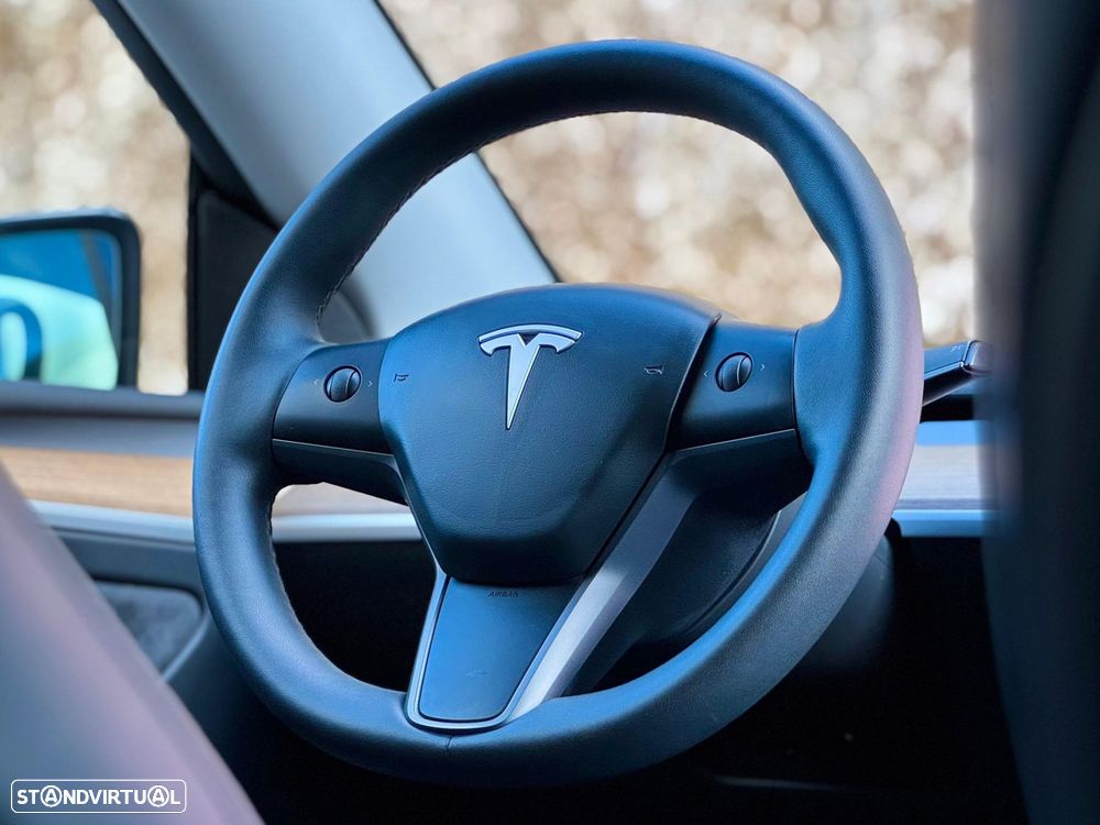 Tesla Model Y Long Range Tração Integral - 33