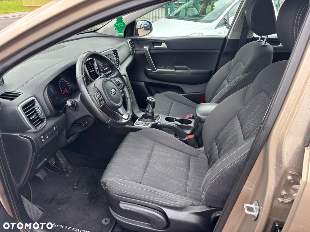 Kia Sportage 1.6 GDI 2WD Attract - 12