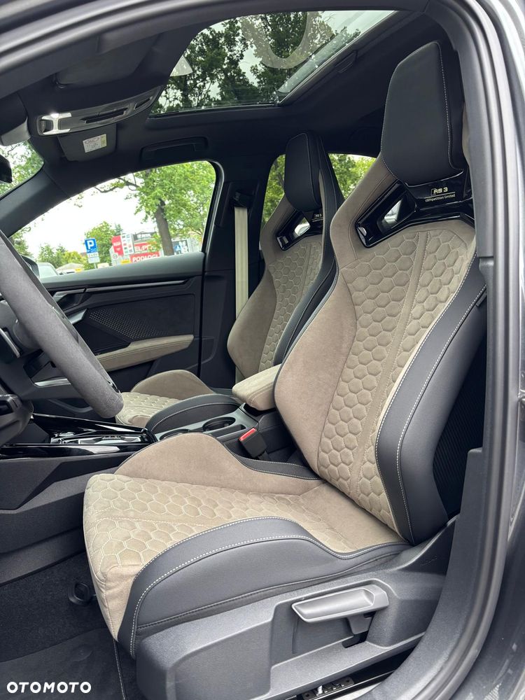 Audi RS3 Limousine - 14