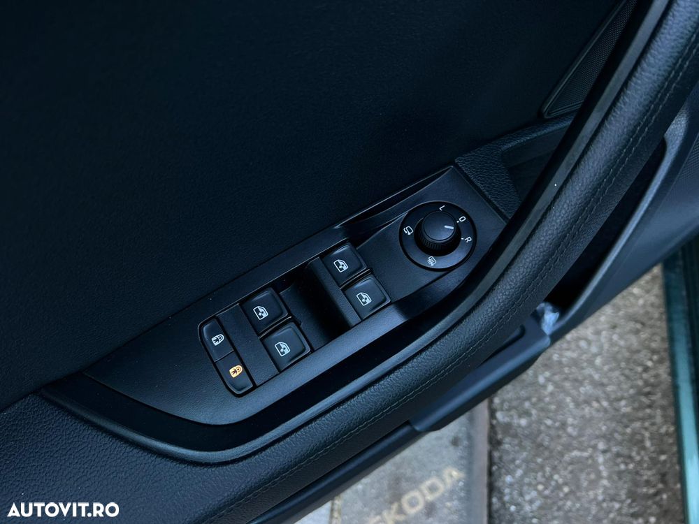 Skoda Superb 2.0 TDI DSG Style - 25