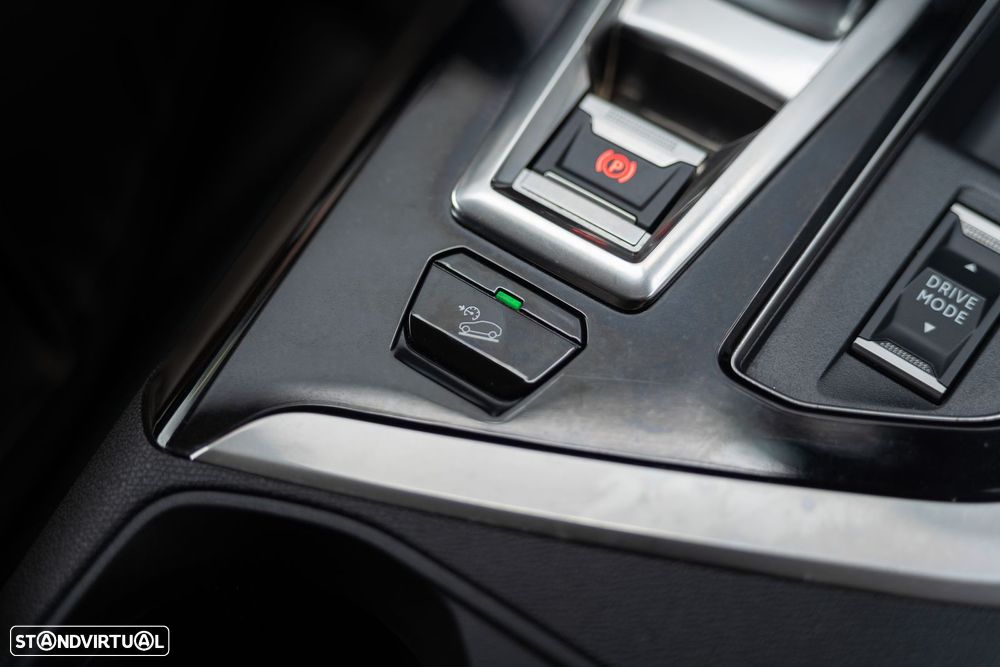 Peugeot 3008 1.6 Hybrid Allure e-EAT8 - 25