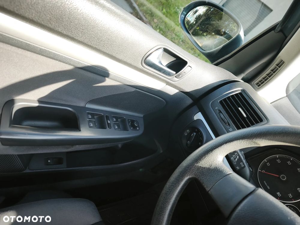 Volkswagen Golf - 14