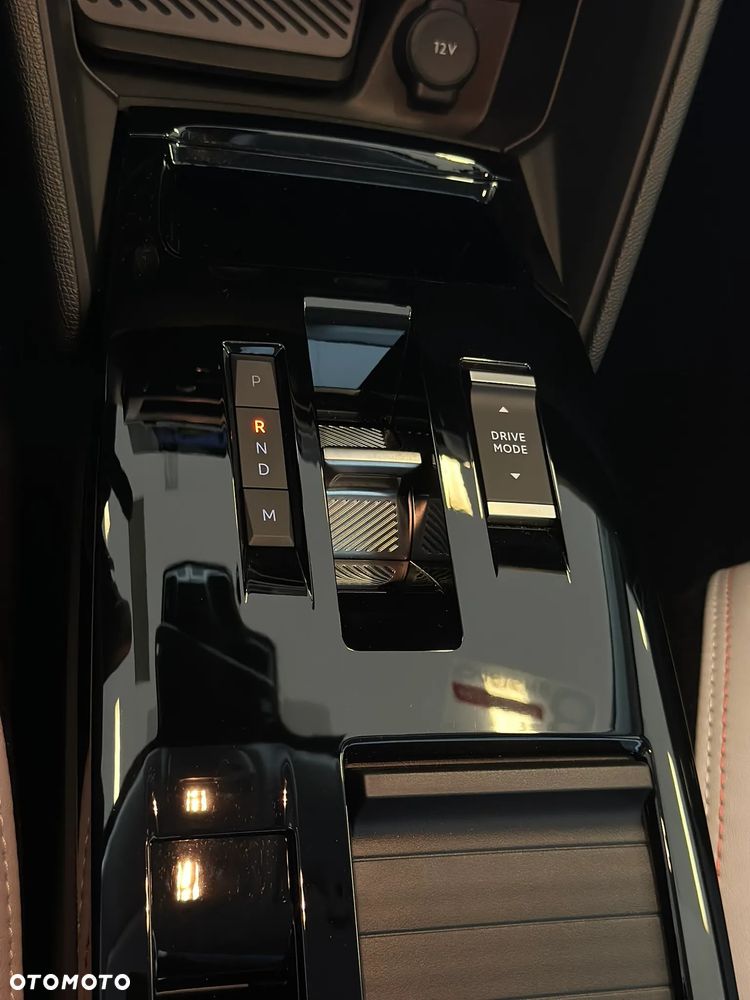 Citroën C4X 1.2 PureTech Max S&S EAT8 - 19