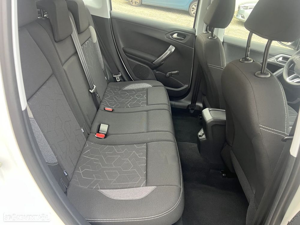 Peugeot 2008 1.2 VTi Active - 14