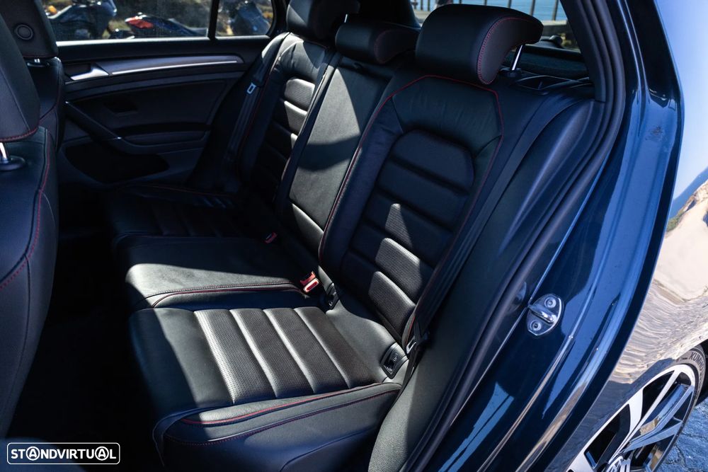 VW Golf 2.0 TSI GTI DSG - 39