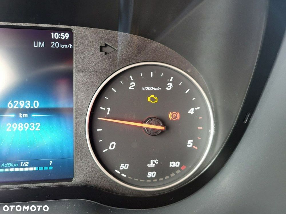 Mercedes-Benz Sprinter - 18