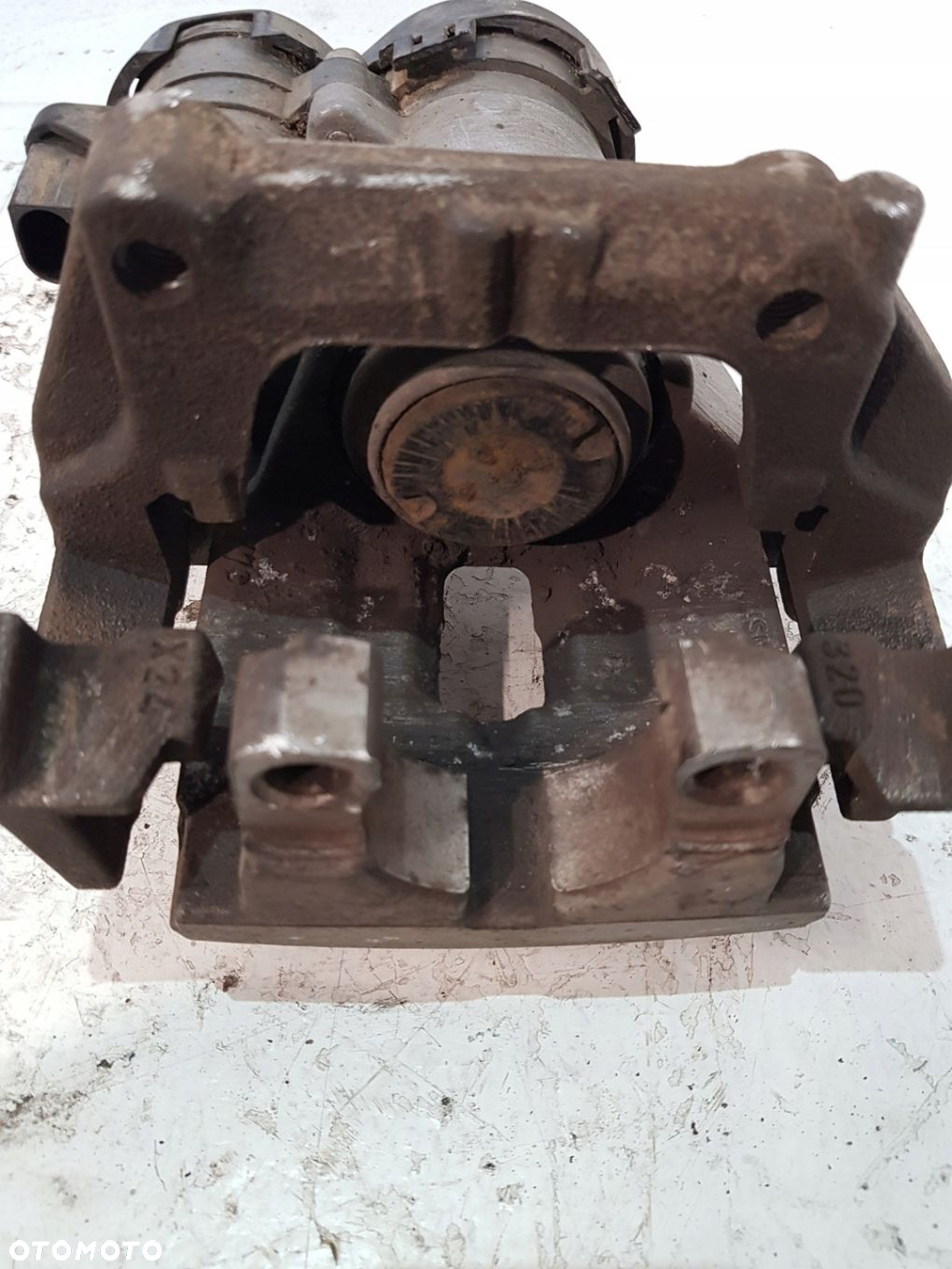 ZACISK HAMULCOWY ELEKTRYCZNY PRAWY TYŁ A2534231098 MERCEDES GLC W253 - 9