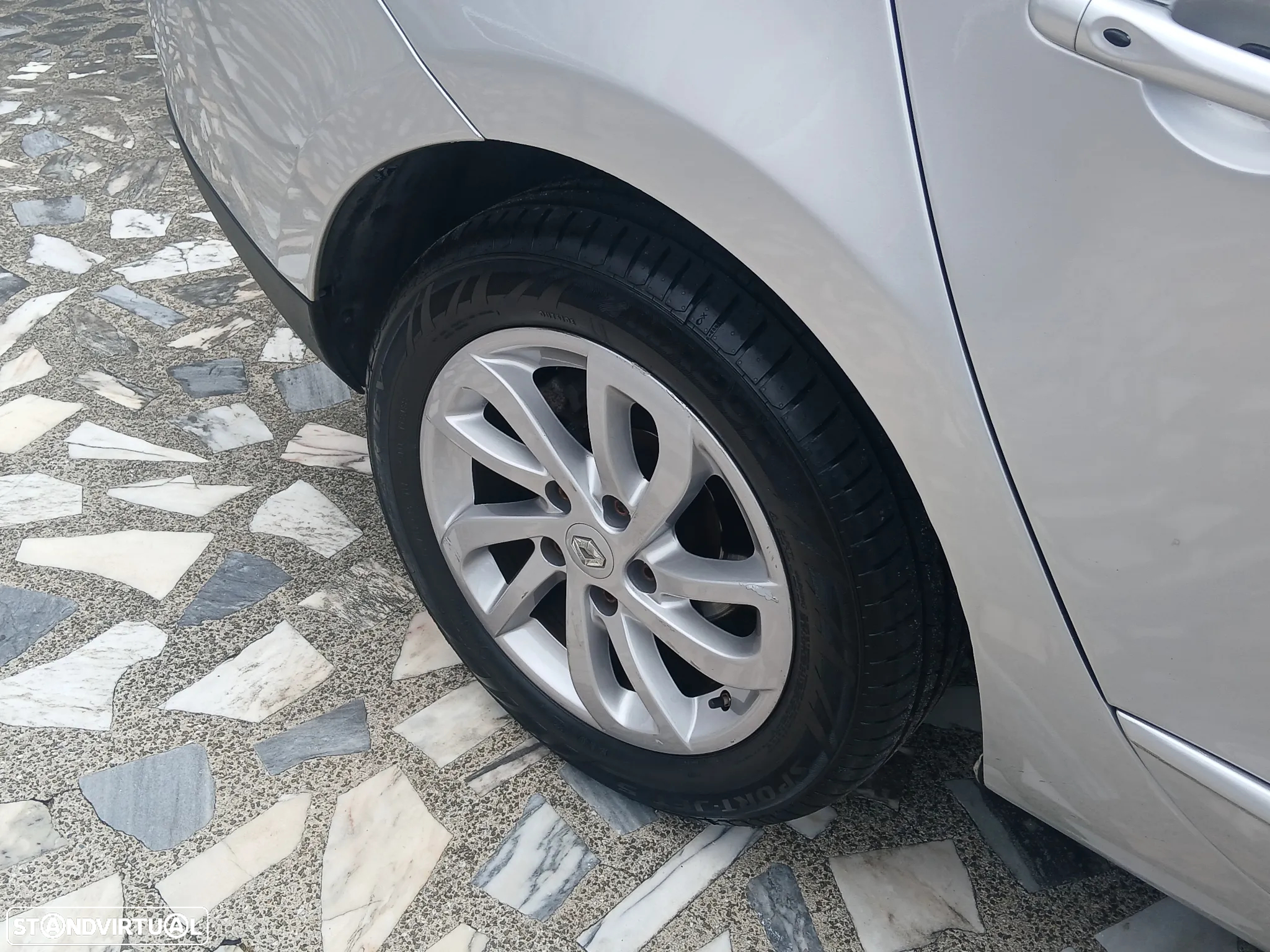 Renault Mégane Sport Tourer 1.5 dCi Limited SS - 9