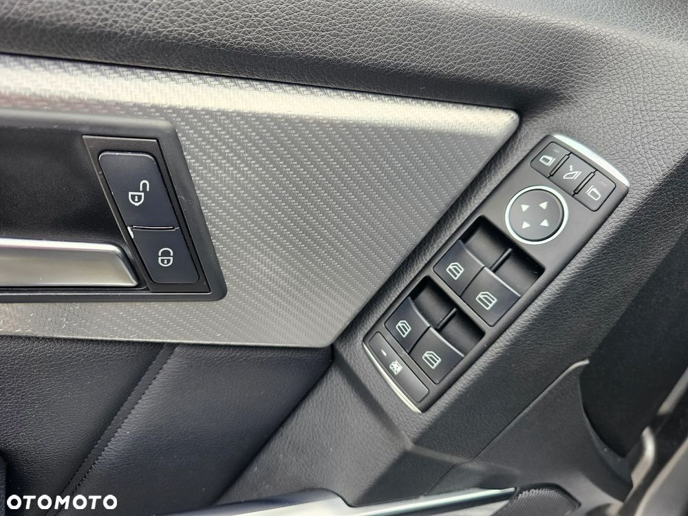 Mercedes-Benz GLK - 28