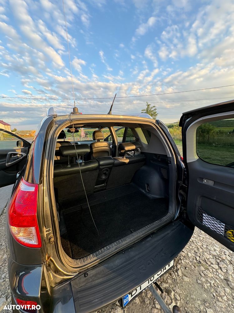 Toyota RAV4 2.2 D-4D Executive - 10