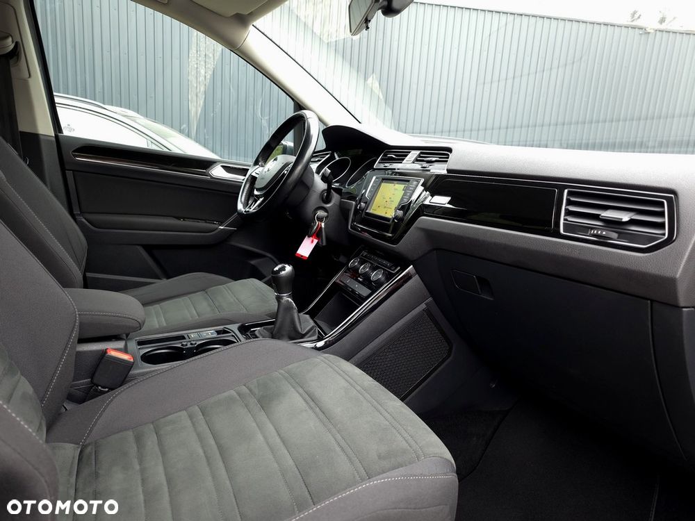 Volkswagen Touran 2.0 TDI BMT Highline - 13