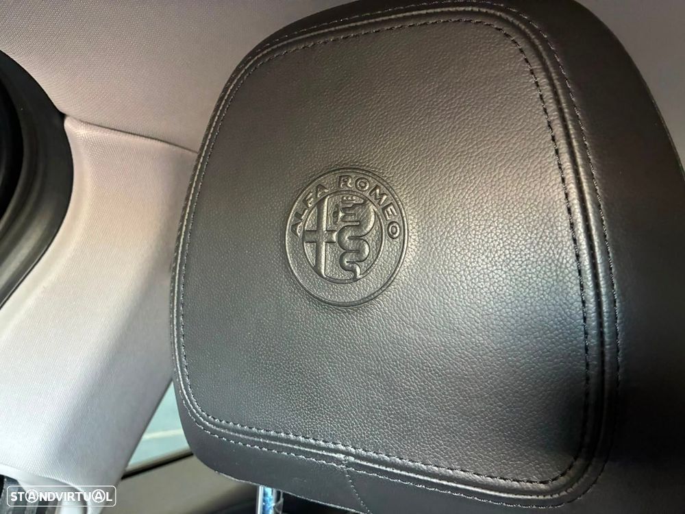 Alfa Romeo Giulia 2.2 D Super AT8 - 37