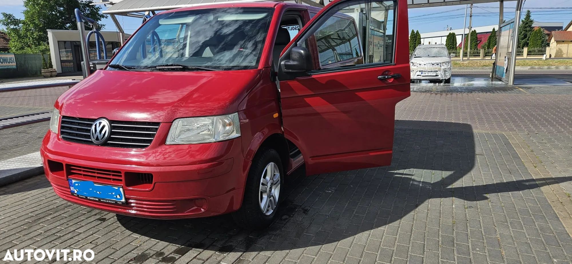 Volkswagen Transporter - 1