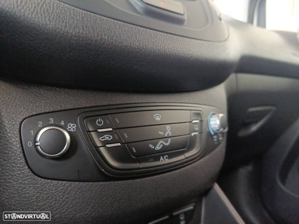Ford Tourneo Courier 1.0 EcoBoost Ambiente - 18